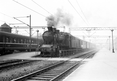 {short description of image}